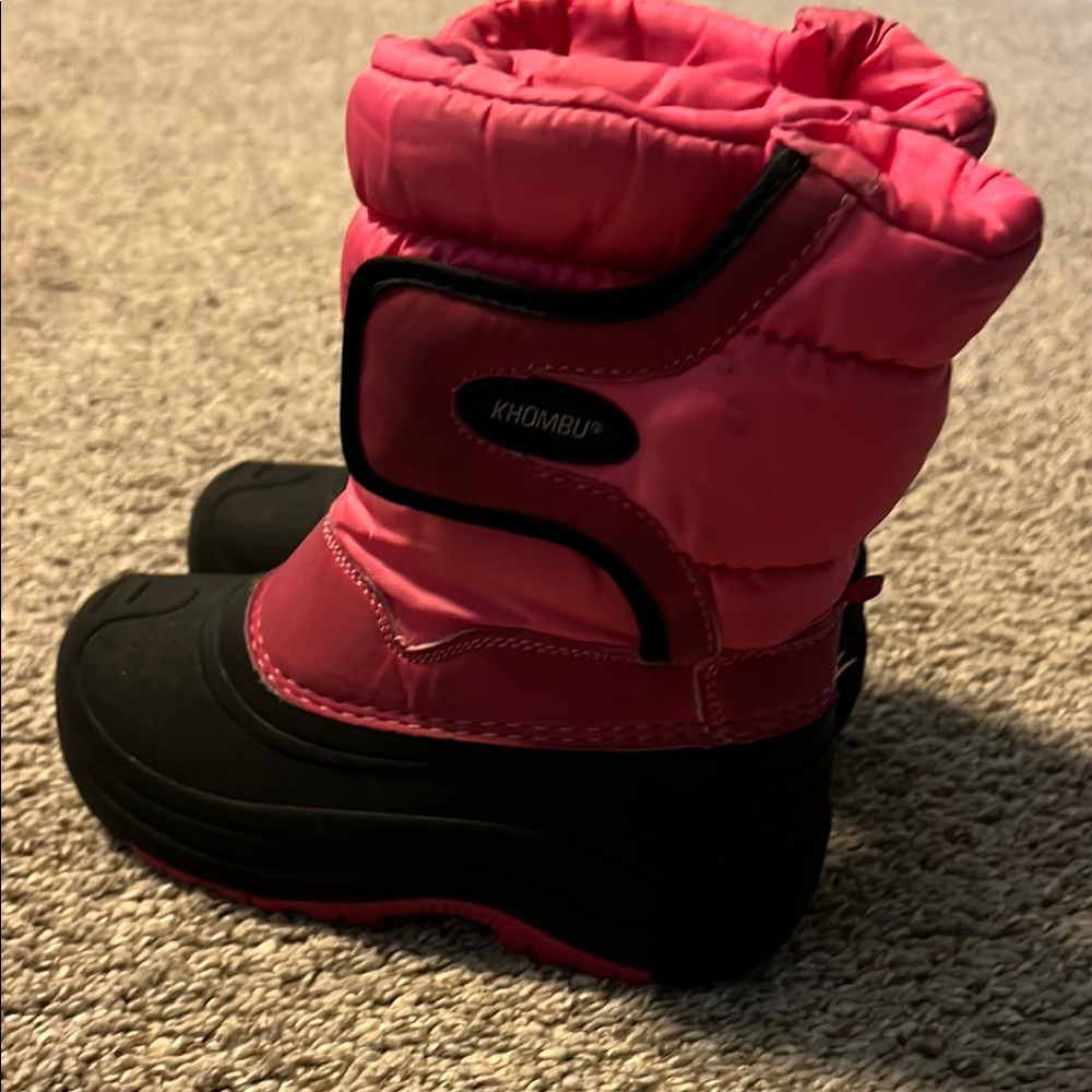 Khombu Kids Pink and Black Winter Boots
